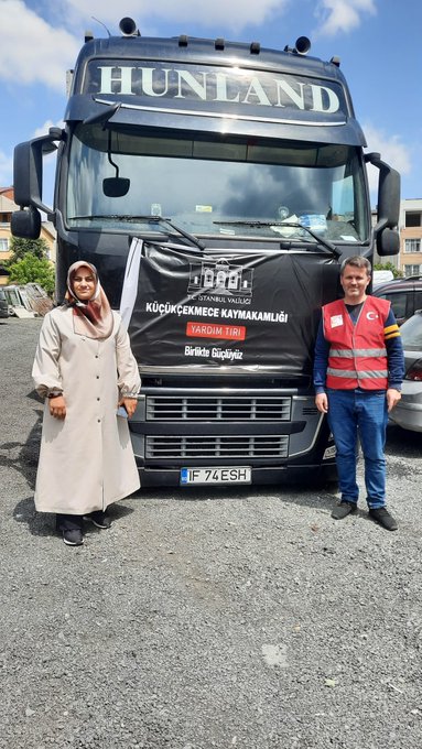 Küçükçekmece Zehra Ana Yar ve Day Der tarafından deprem bölgesine yardım tırımız Hatay Samandağ bölgesine gitmek üzere yola çıktı.