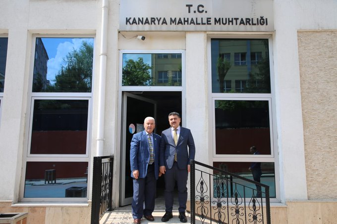 Kaymakamımız Mehmet Tunç, Kanarya Mahalle Muhtarlığını ziyaret ederek yapılan ve takip edilen kamusal faaliyetler hakkında bilgi aldı