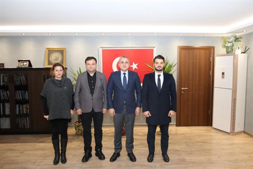 Küçükçekmece Doğan Cüceloğlu Fen Lisesi Müdürü ve Okul Aile Birliği Başkanı, Kaymakamımızı ziyaret etti. 