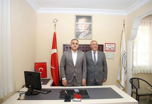 Kaymakamımız Mustafa ANTEPLİOĞLU, Fevzi Çakmak Mahalle’mizin muhtarı Mehmet MUTLU’yu ziyaret etti.  